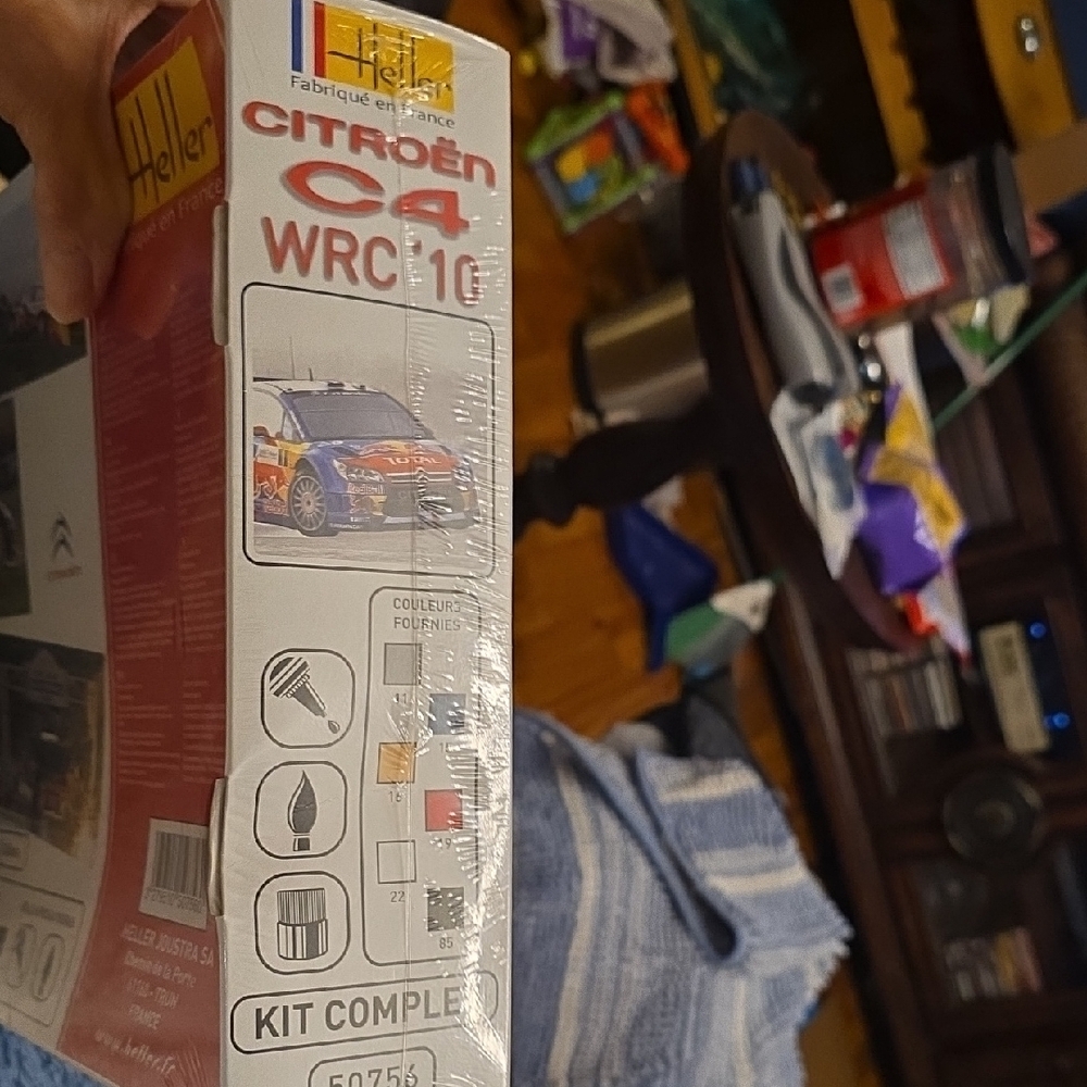 Red and Blue Racing Car Toy - Picture 9 of 16